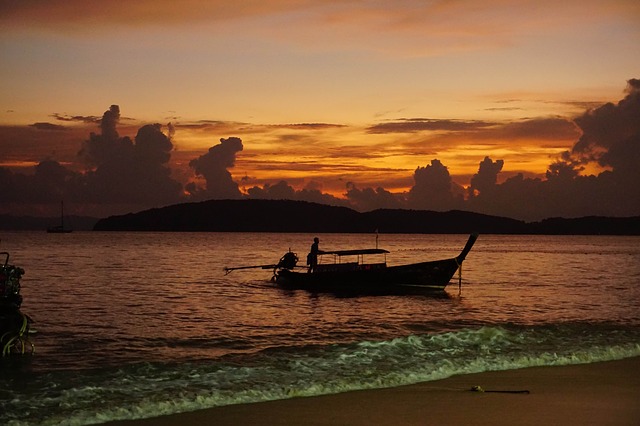 a fisherman went to sea-a storm arose- boat wrecked- he fell into the sea- floated for five days-only drank rain water-rescued by a ship-returned home